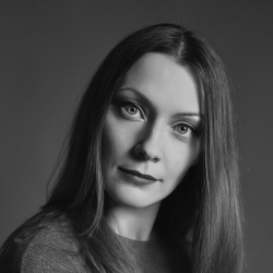 Анна Зыкова